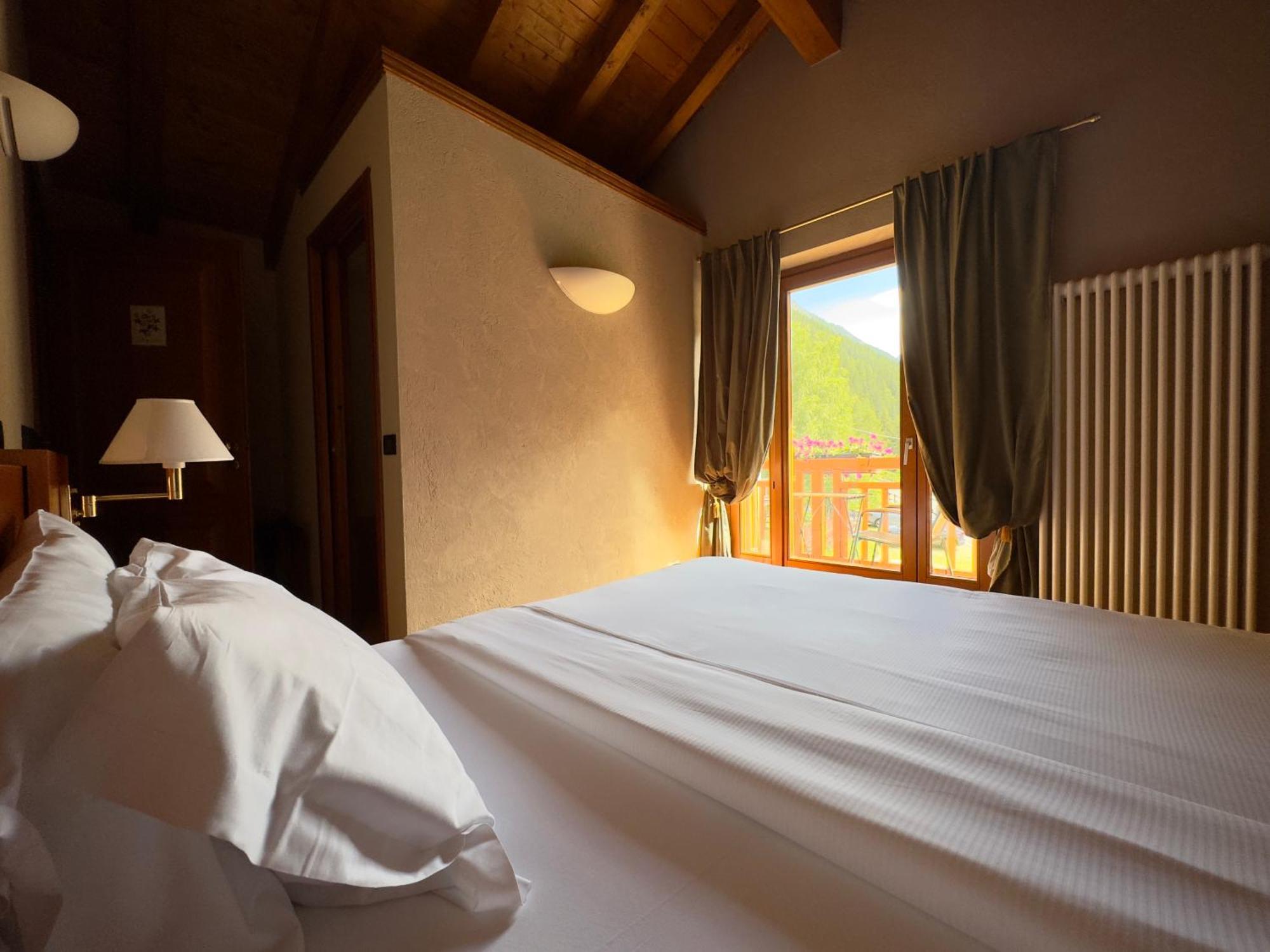 Hotel Le Bouquet - Adults Only Cogne Exterior foto
